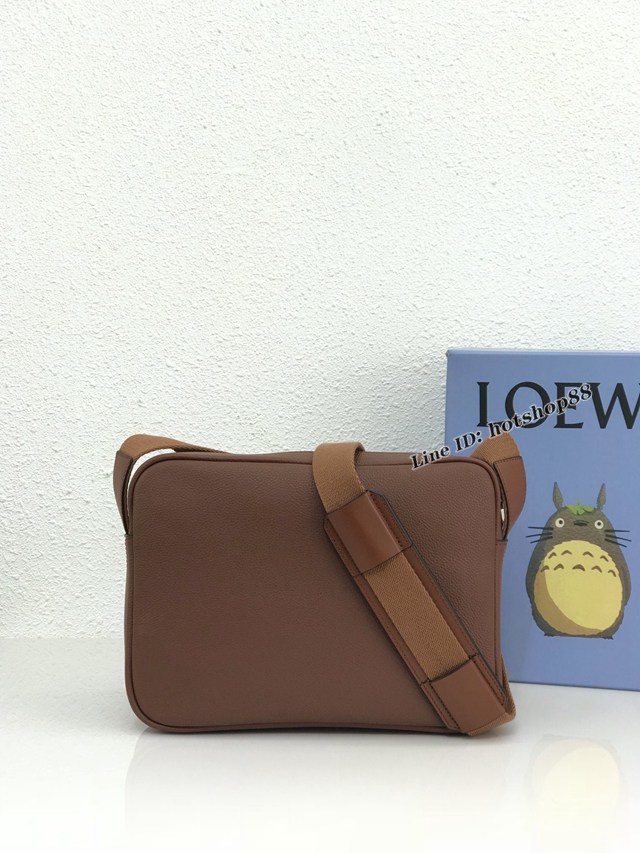 Loewe專櫃經典款military messenger信使包男包 羅意威新款郵差包 11361# lyw1007